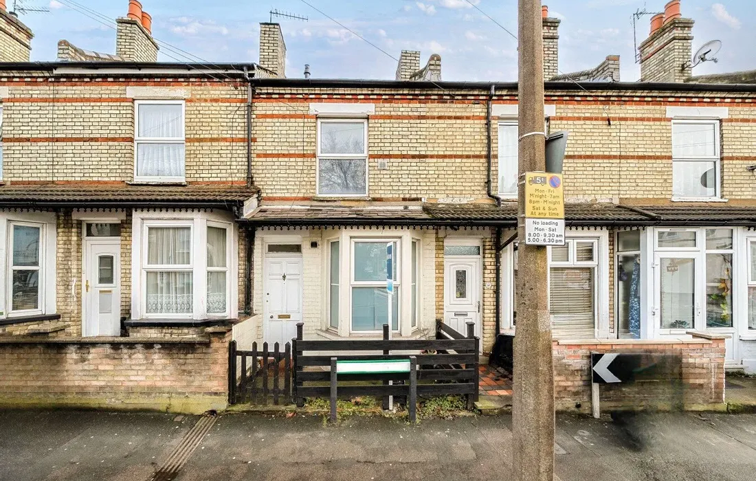 2 bedroom house for sale