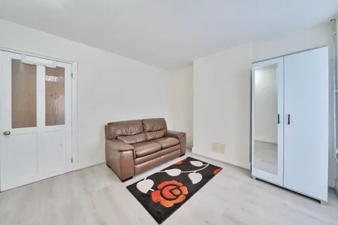 2 bedroom house for sale