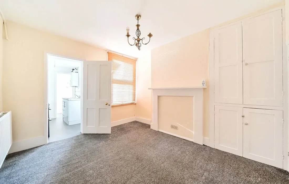 2 bedroom house for sale