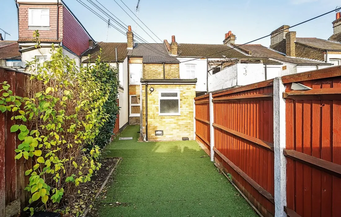 2 bedroom house for sale