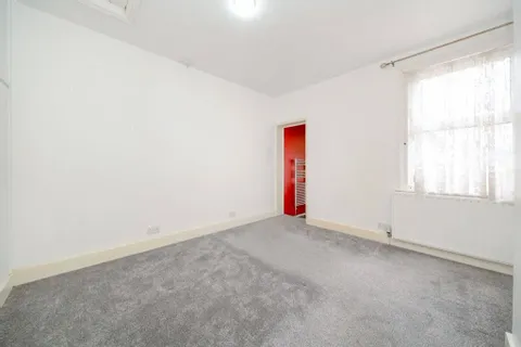 2 bedroom house for sale