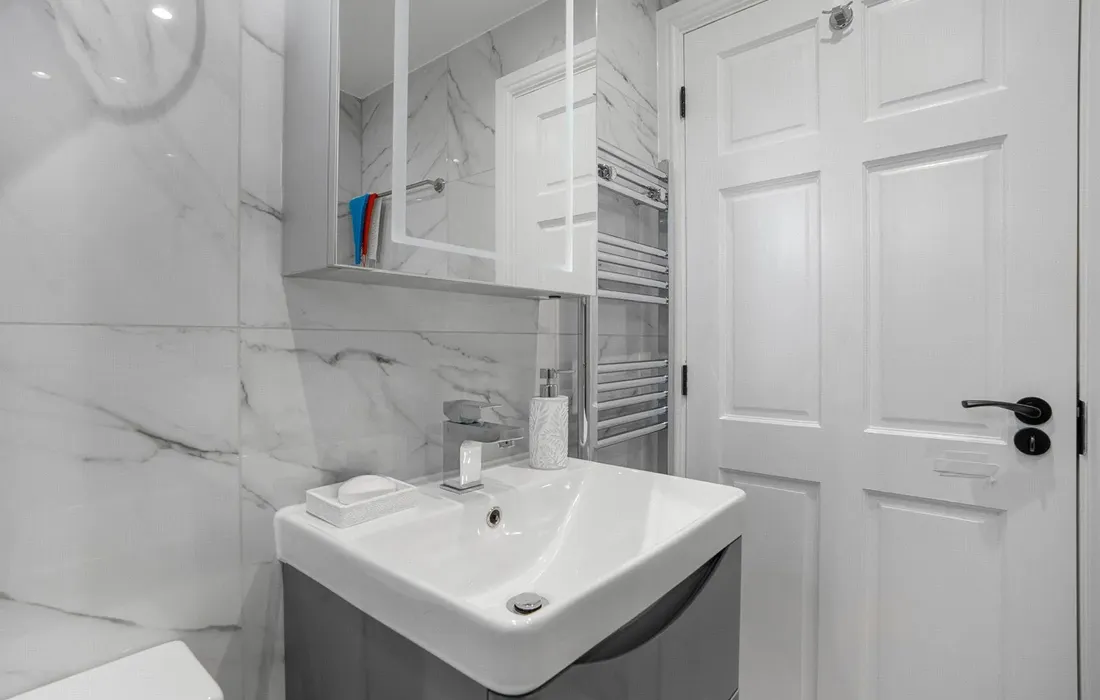 1 bedroom maisonette for sale