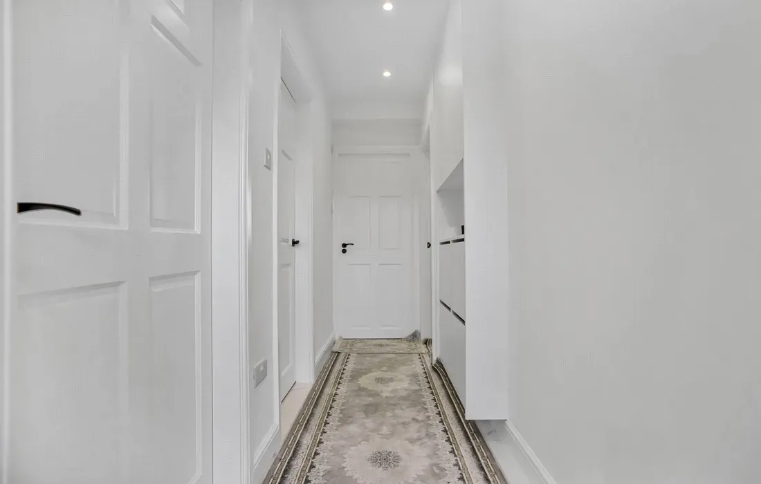 1 bedroom maisonette for sale