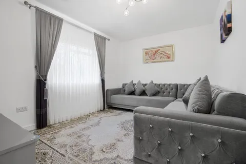 1 bedroom maisonette for sale