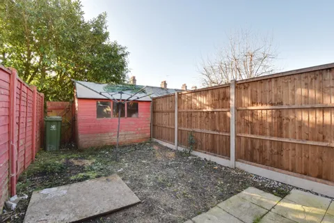 2 bedroom house to rent