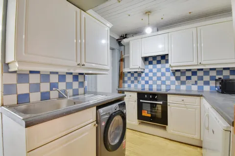 2 bedroom house to rent