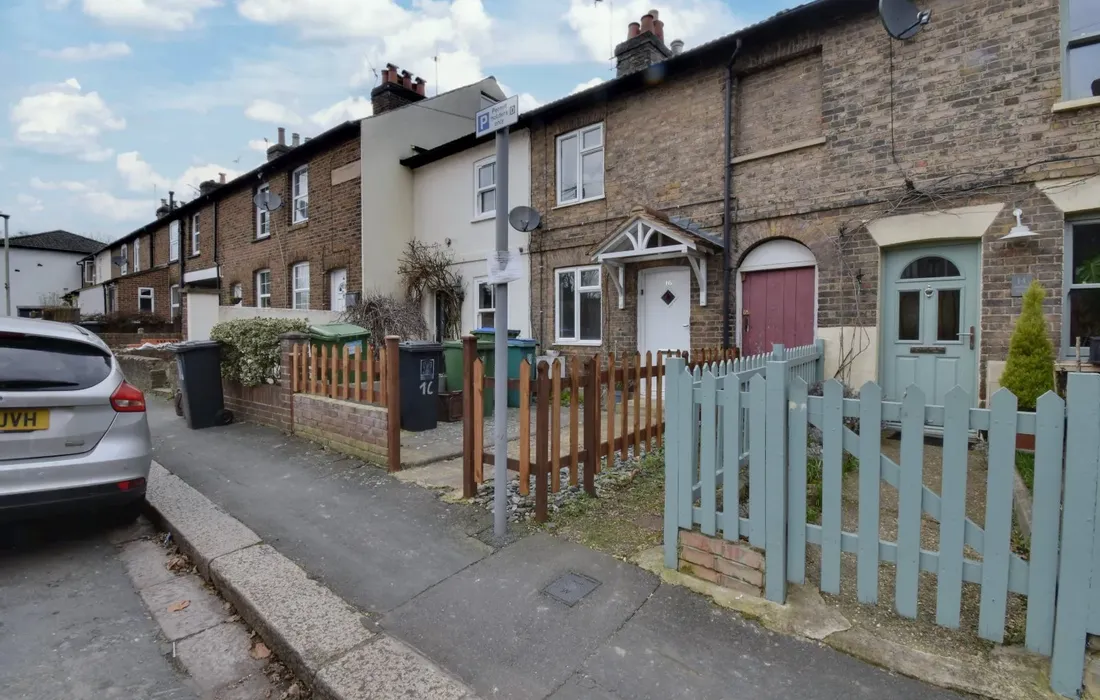 2 bedroom house to rent