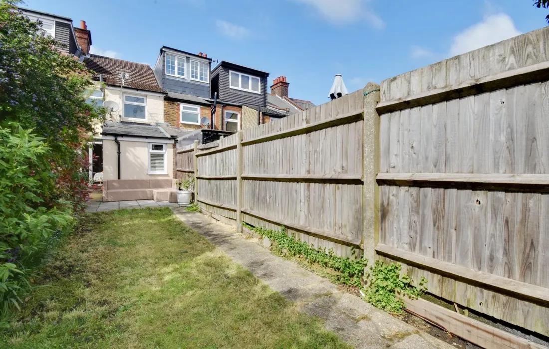 2 bedroom house to rent