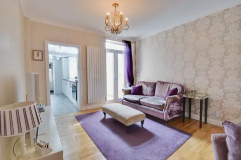 2 bedroom house to rent