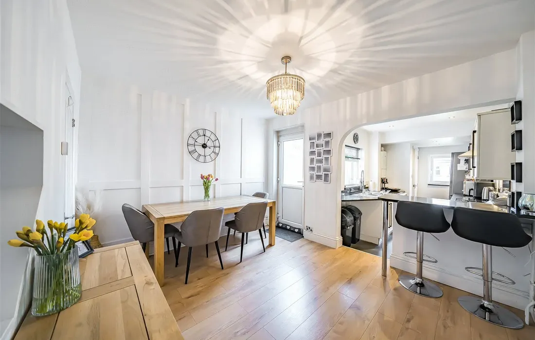 2 bedroom house for sale