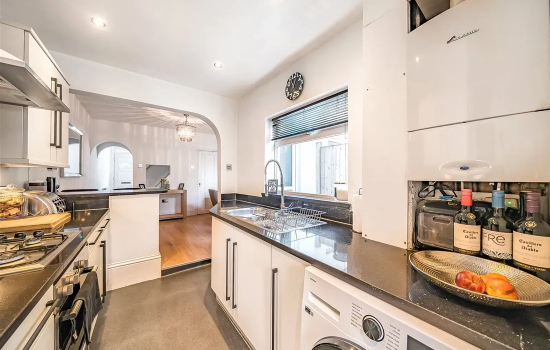 2 bedroom house for sale