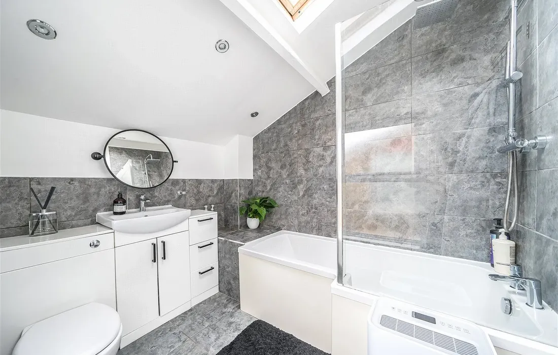 2 bedroom house for sale