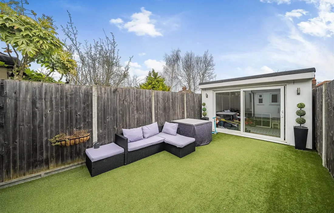 2 bedroom house for sale