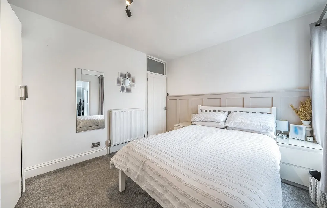 2 bedroom house for sale