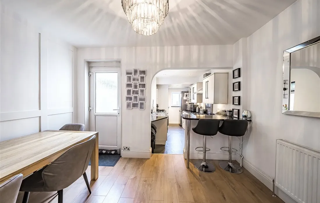 2 bedroom house for sale