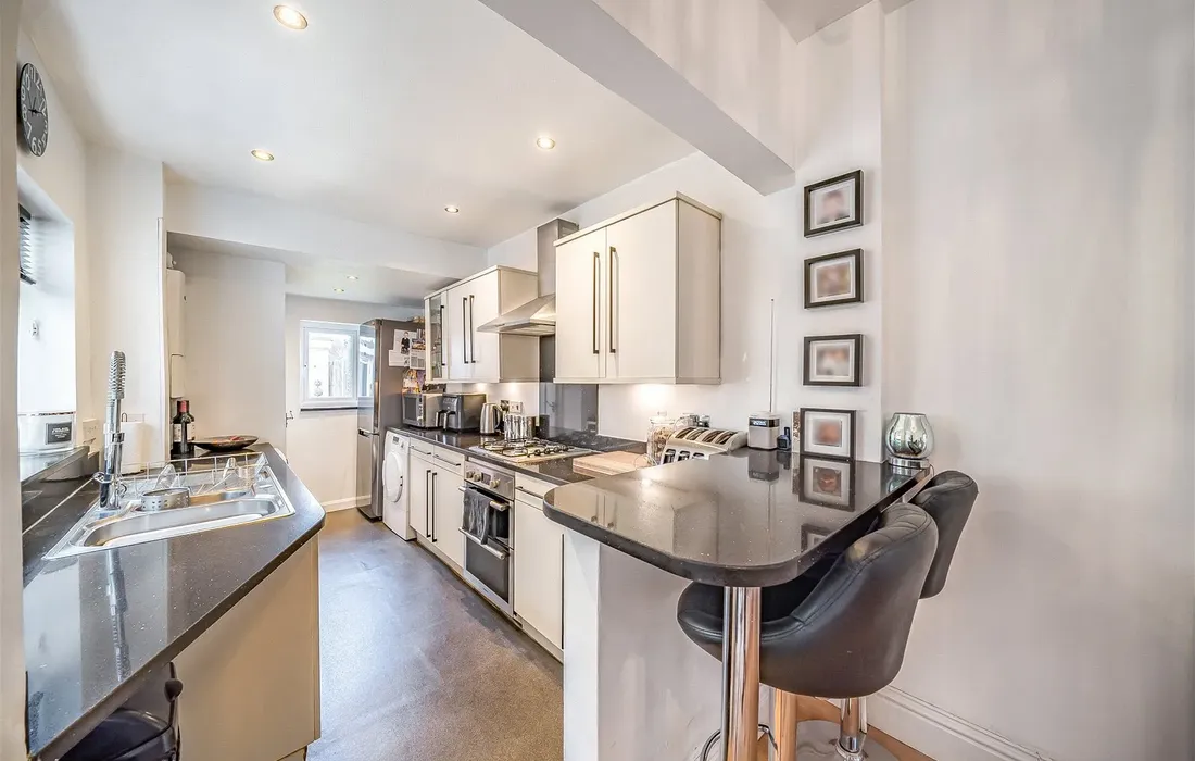 2 bedroom house for sale