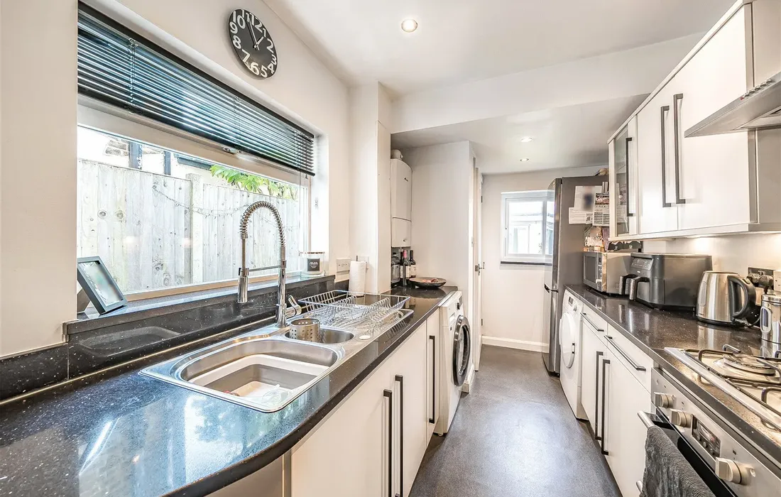 2 bedroom house for sale