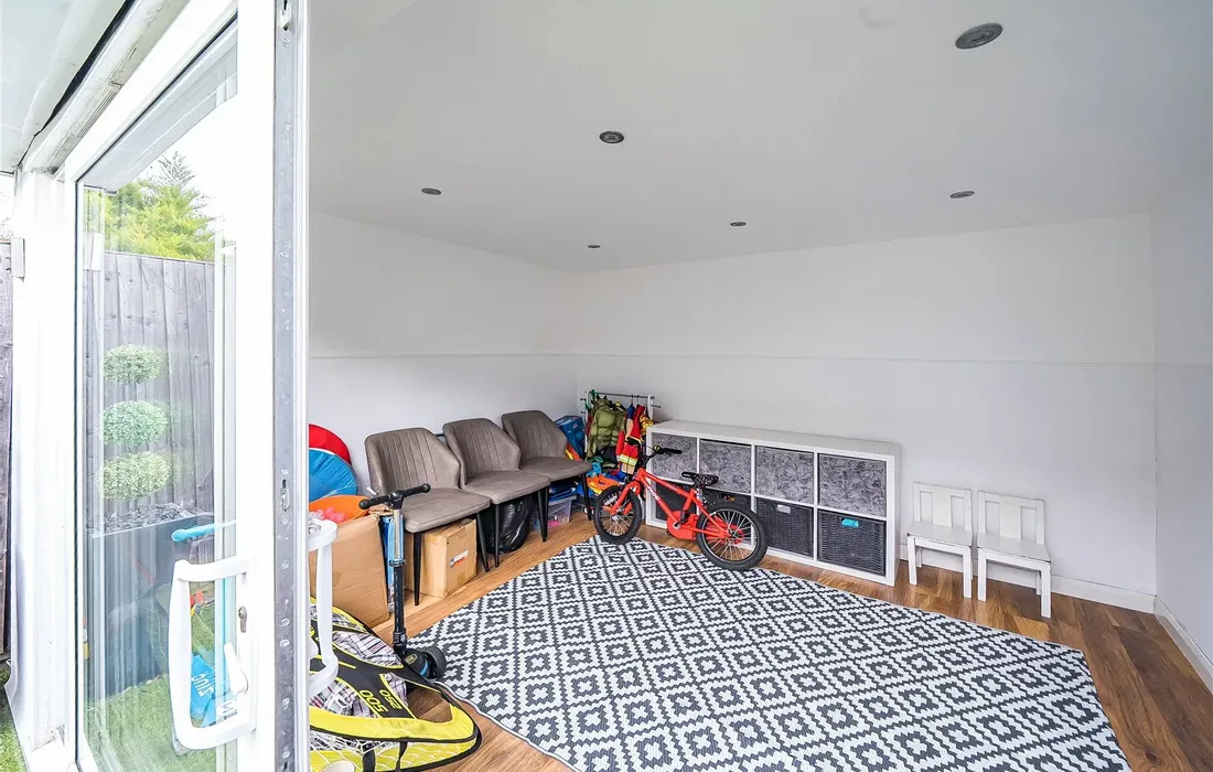 2 bedroom house for sale