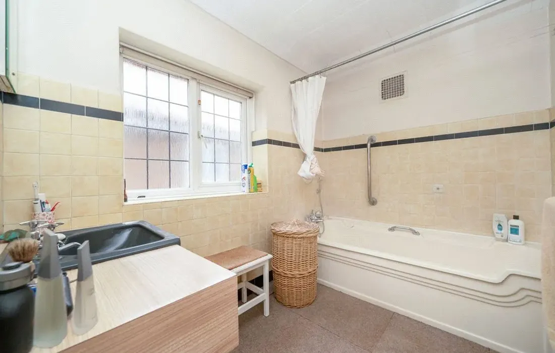 5 bedroom house for sale