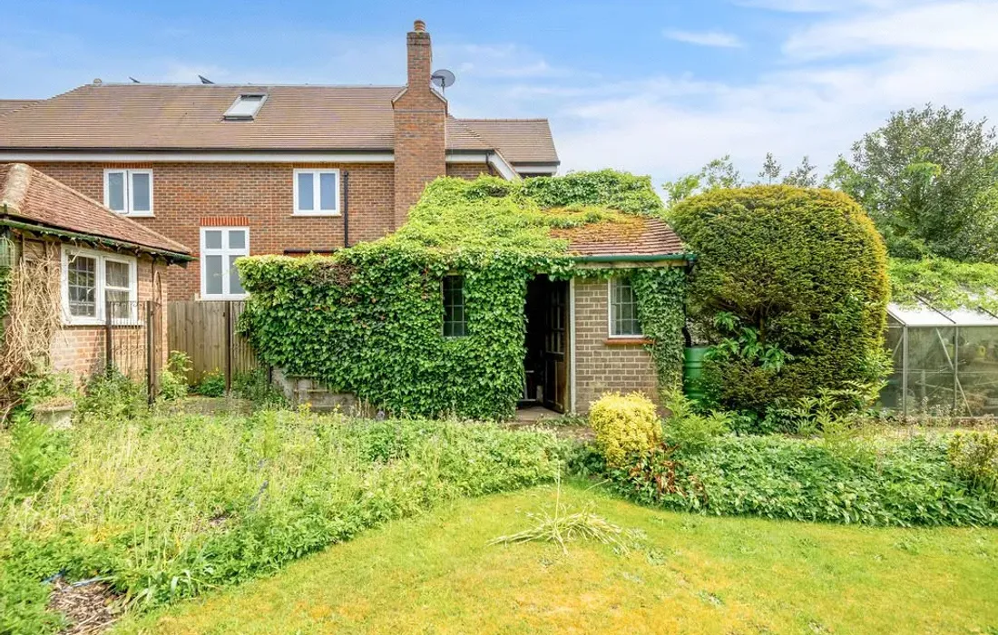 5 bedroom house for sale