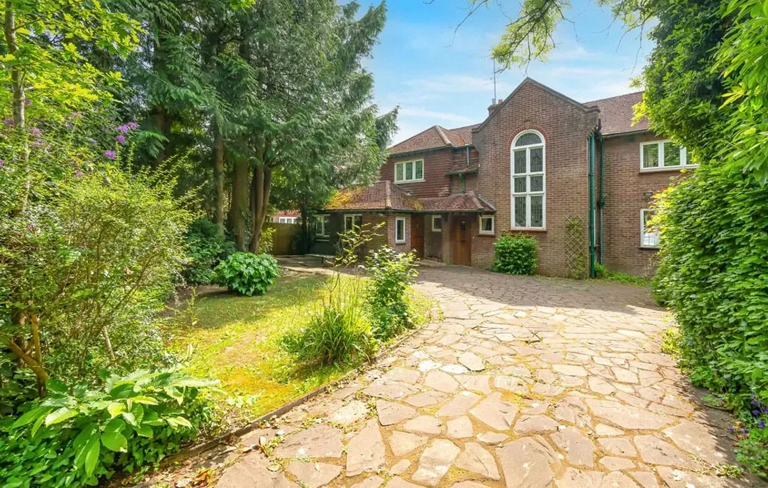 5 bedroom house for sale