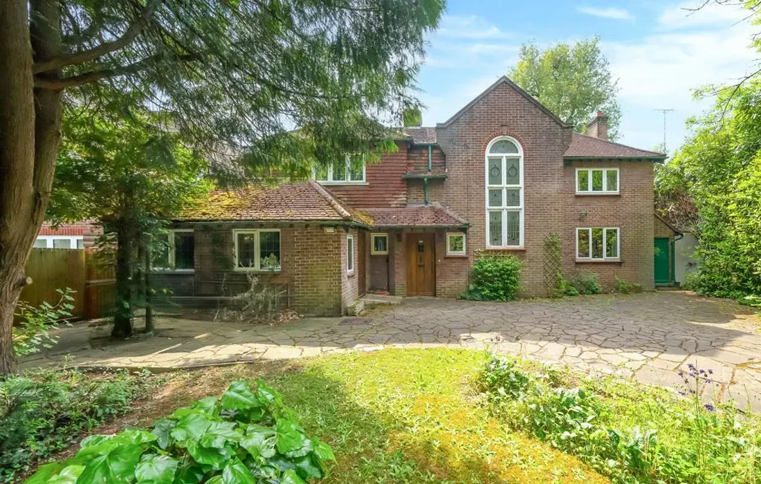 5 bedroom house for sale