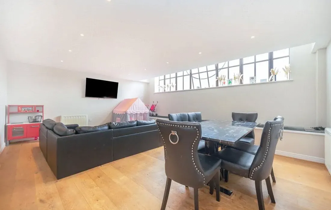 3 bedroom apartment for sale