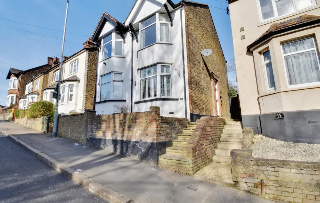 2 bedroom house to rent