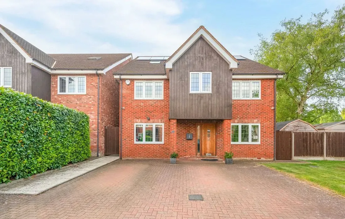 5 bedroom house for sale