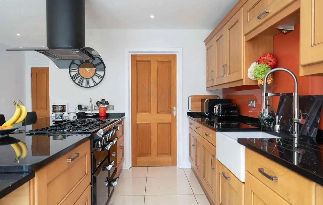 5 bedroom house for sale