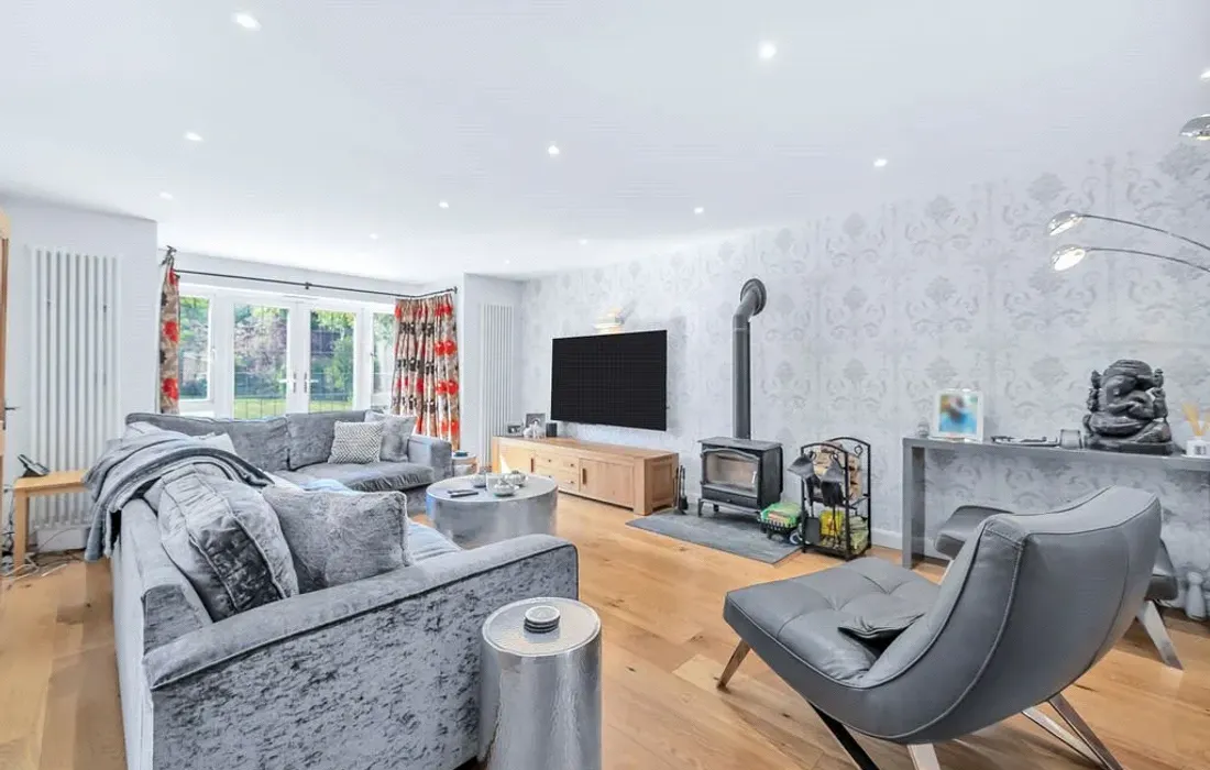 5 bedroom house for sale