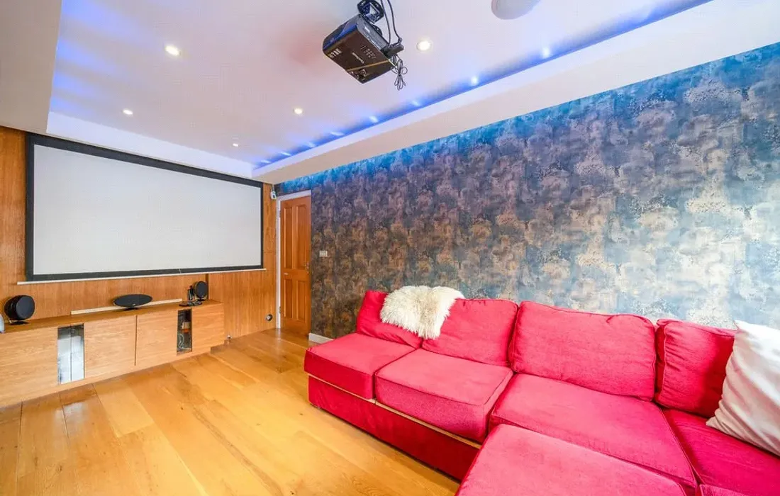 5 bedroom house for sale