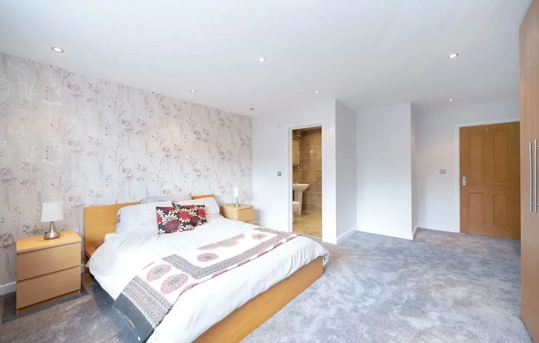 5 bedroom house for sale