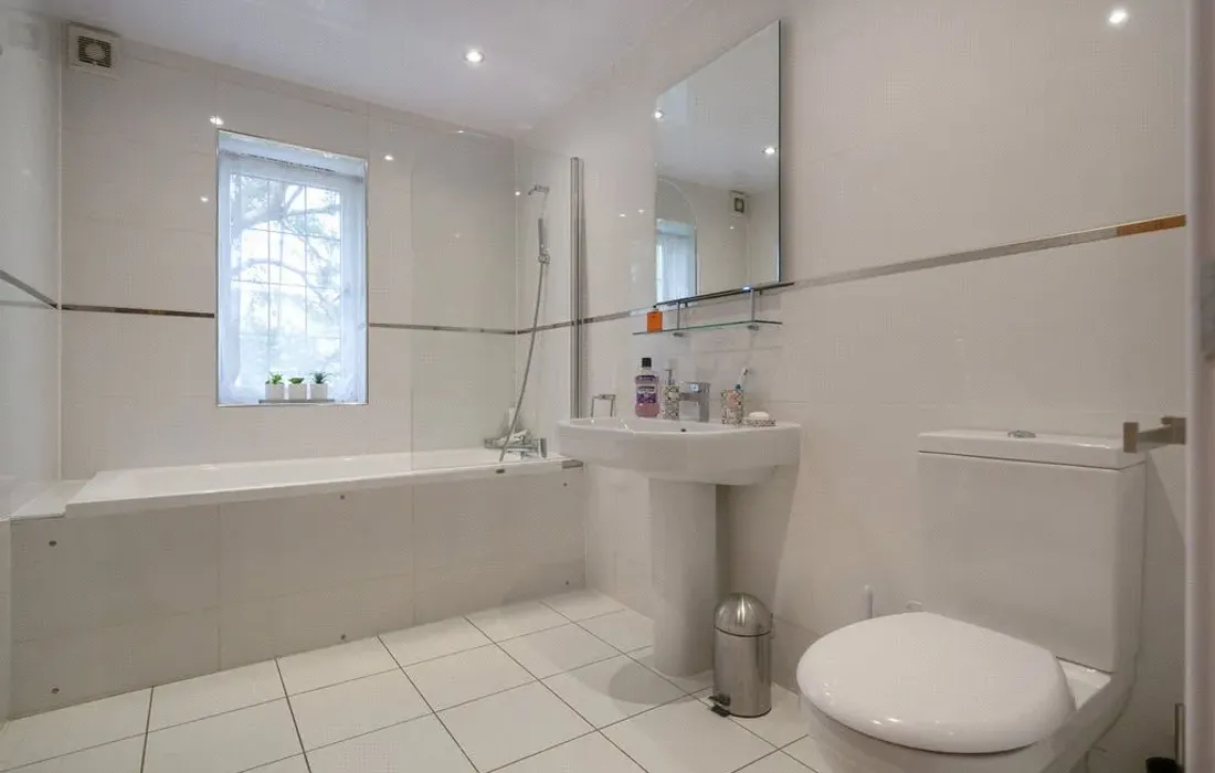 5 bedroom house for sale