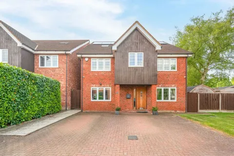 5 bedroom house for sale