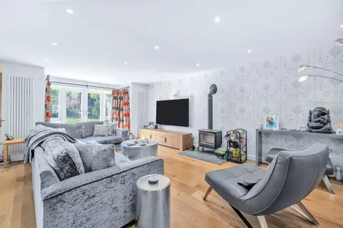 5 bedroom house for sale