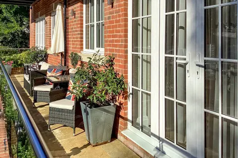 2 bedroom apartment for sale