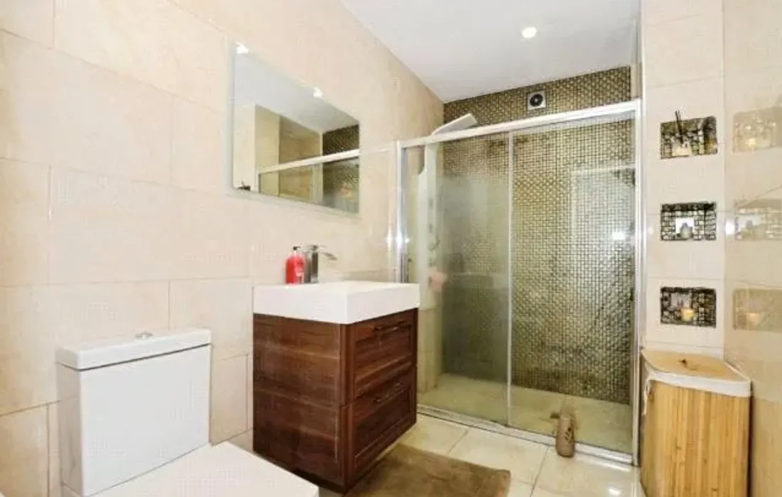 5 bedroom house for sale