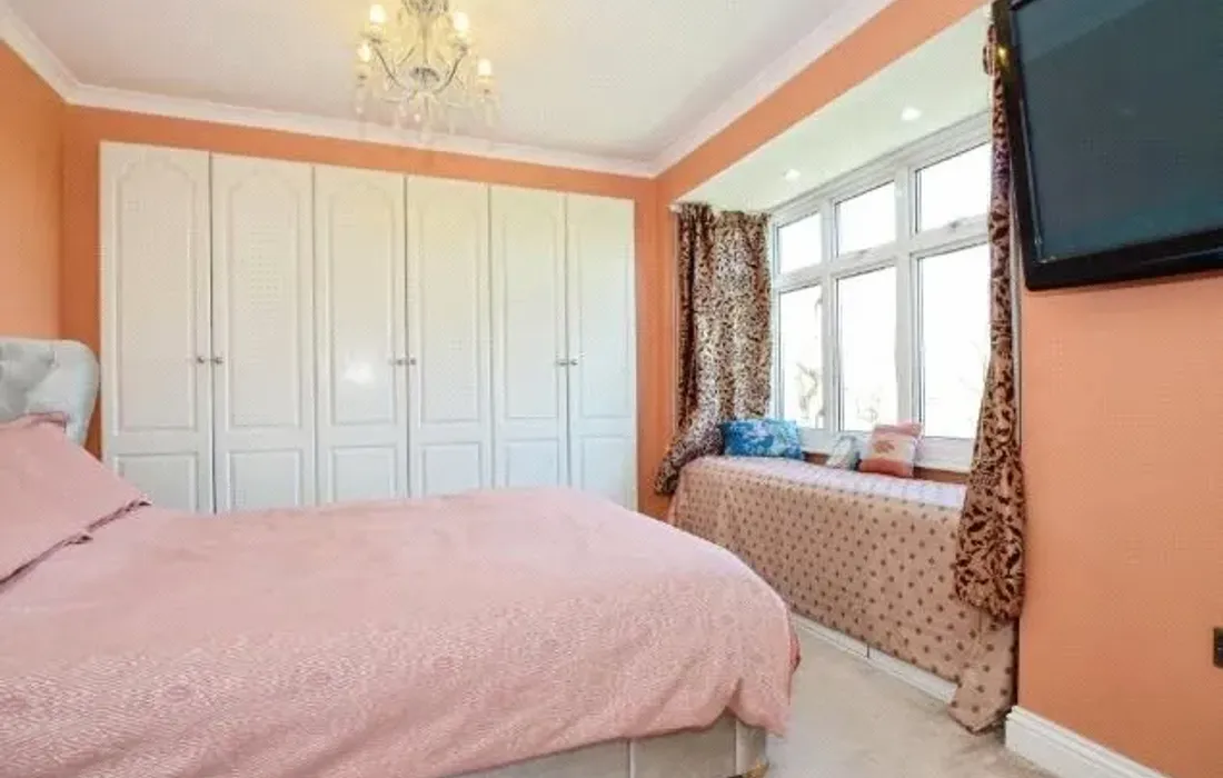 5 bedroom house for sale