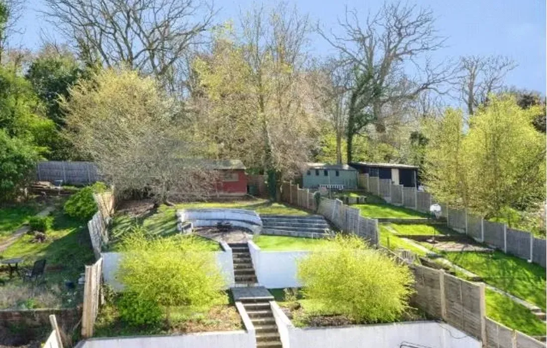 5 bedroom house for sale