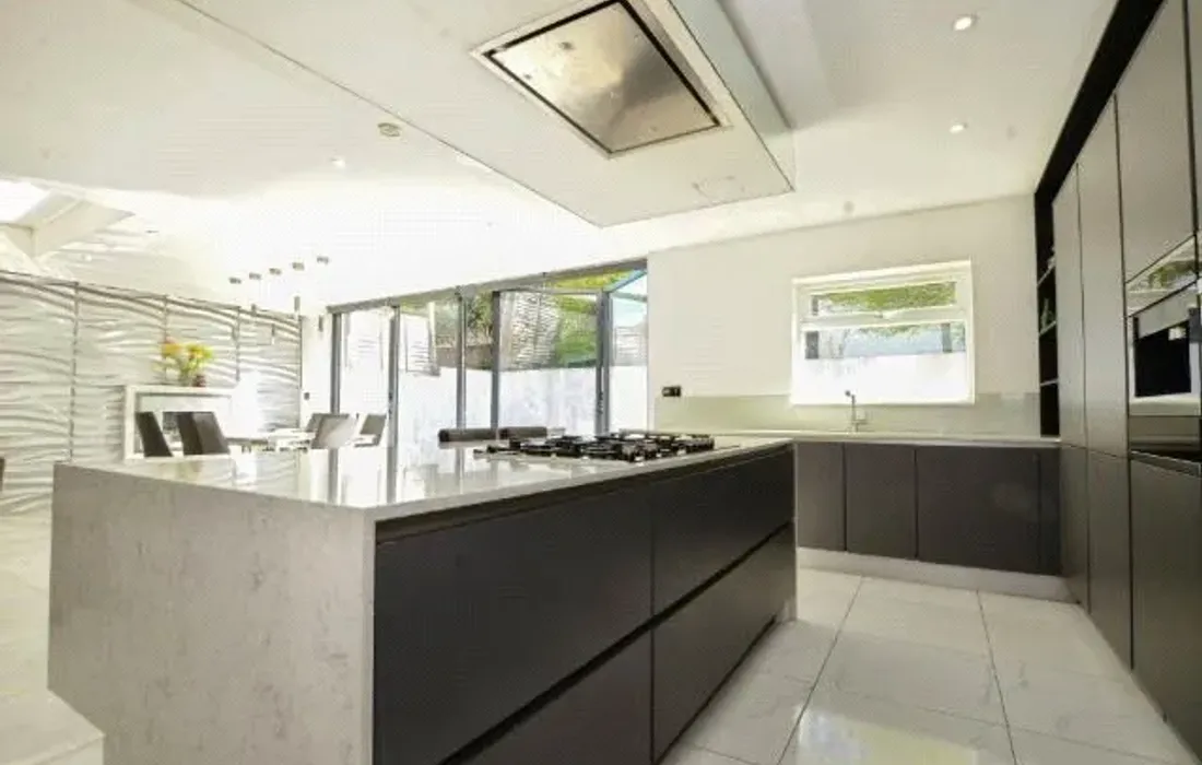 5 bedroom house for sale