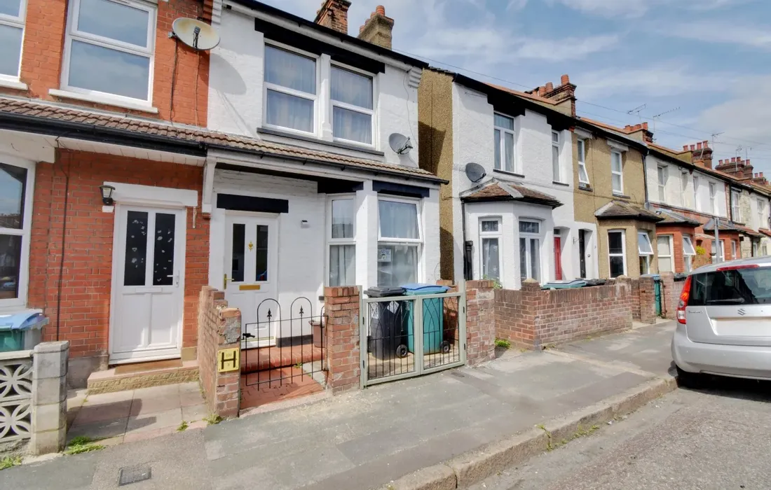 2 bedroom house to rent