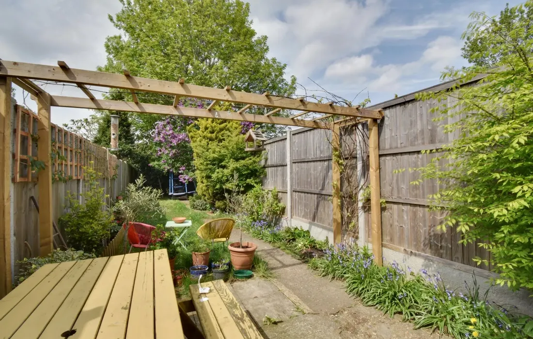 2 bedroom house to rent