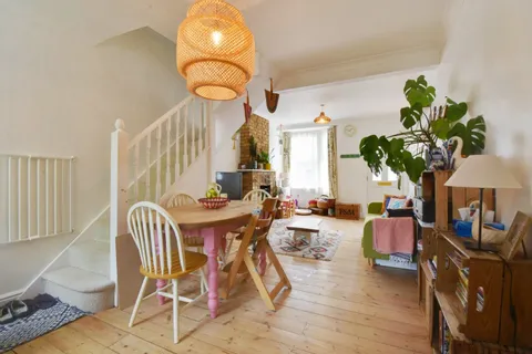 2 bedroom house to rent