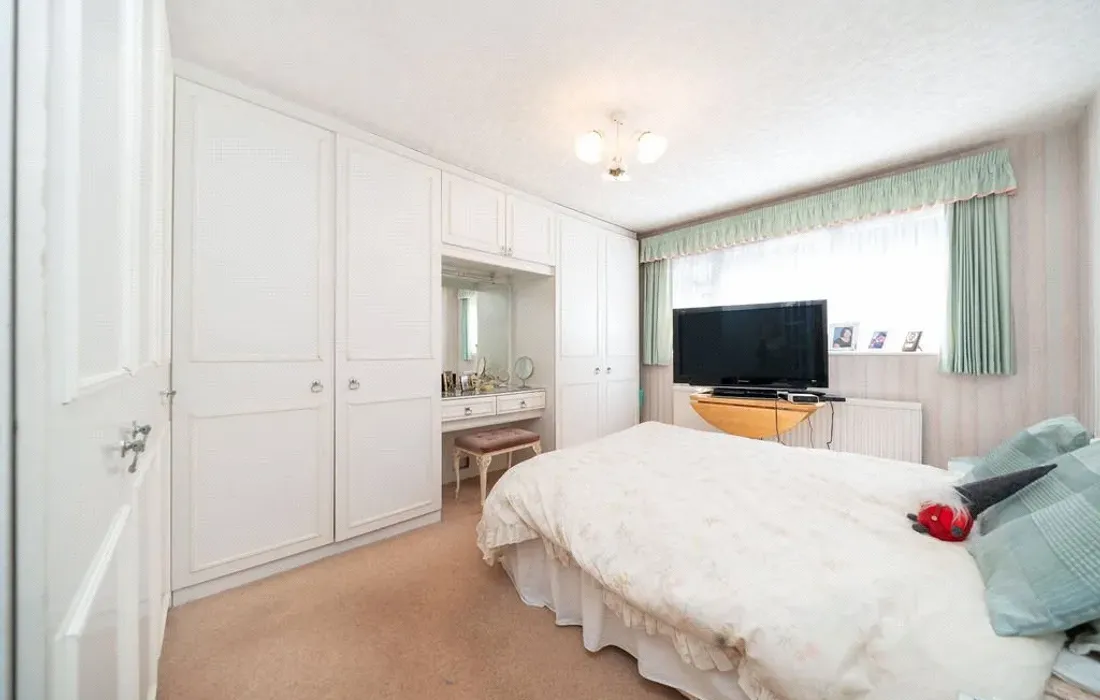 2 bedroom bungalow for sale