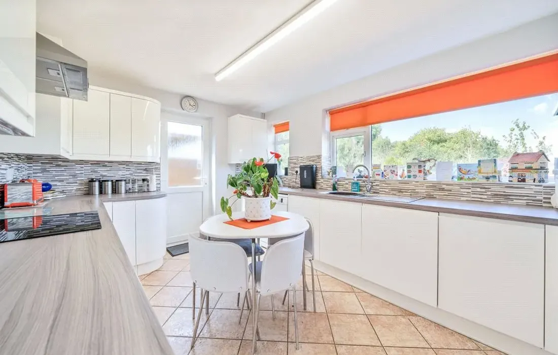 2 bedroom bungalow for sale