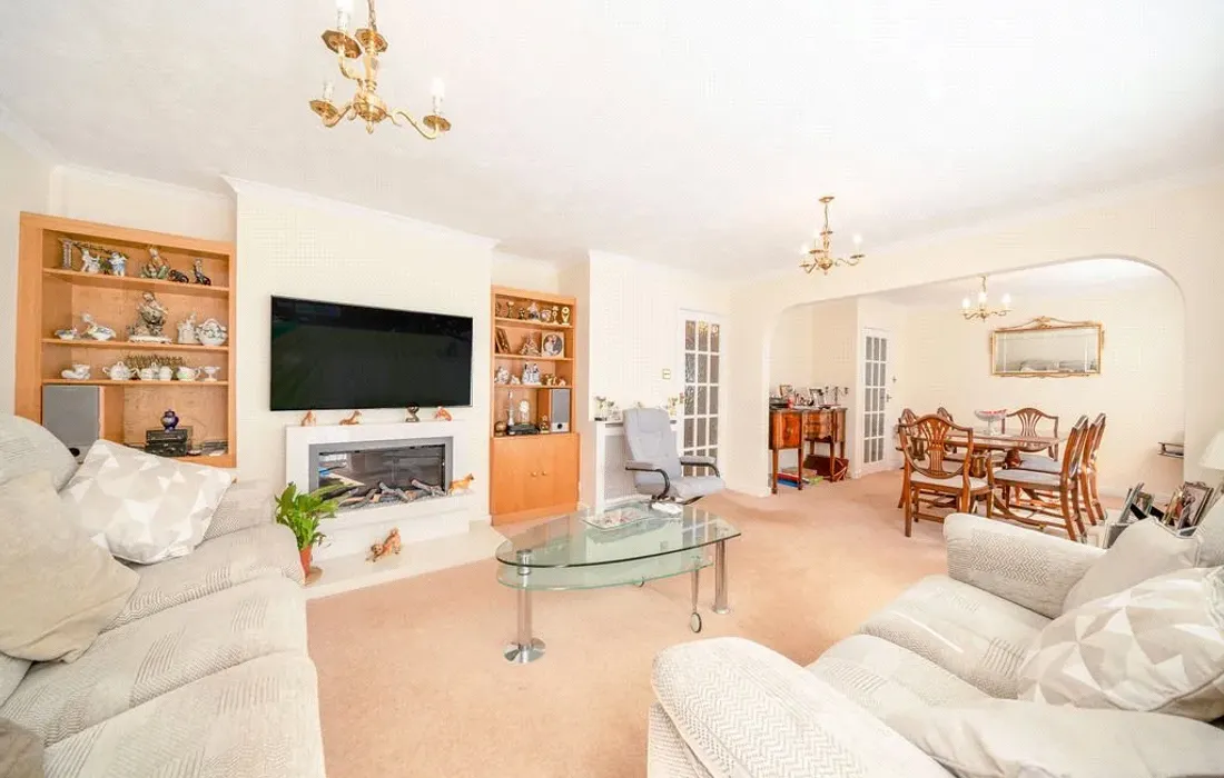 2 bedroom bungalow for sale