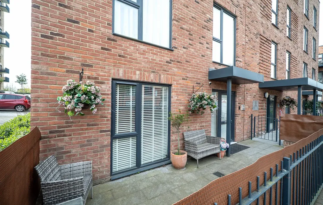 2 bedroom apartment for sale