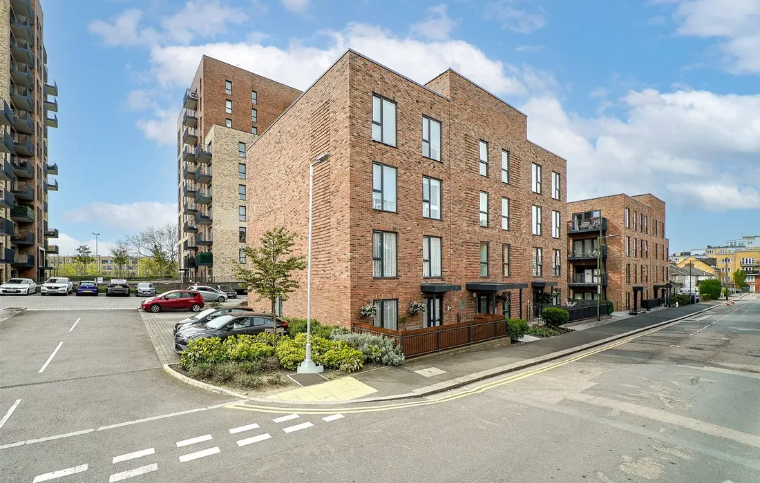 2 bedroom apartment for sale