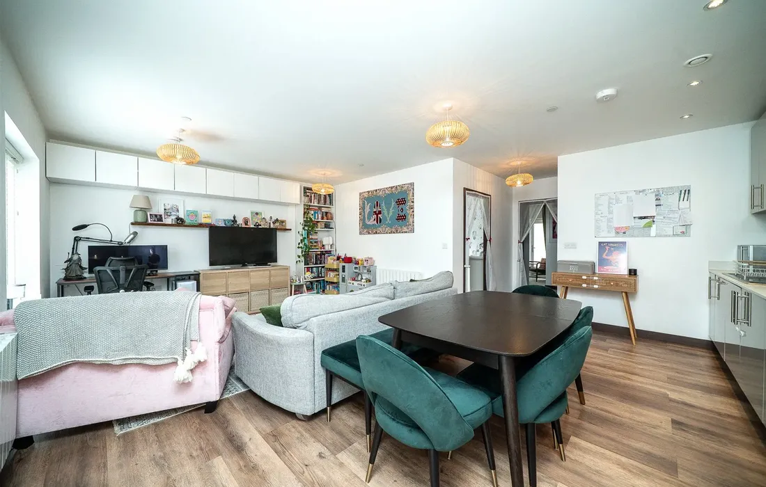 2 bedroom apartment for sale